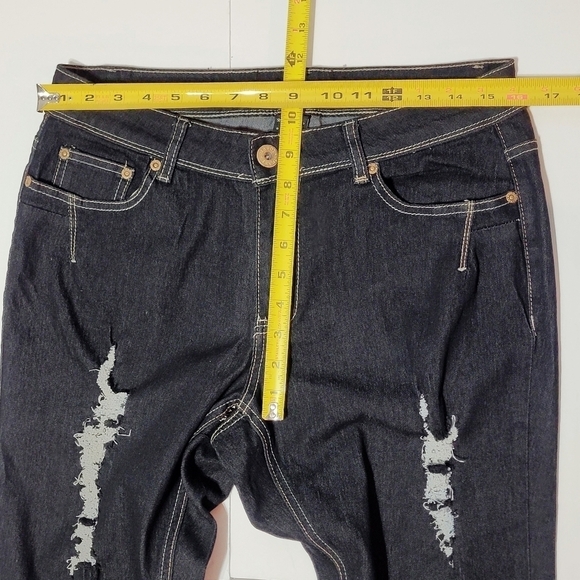 Masoi USA Distressed Black Stretch Skinny Jeans (15) - Picture 8 of 10